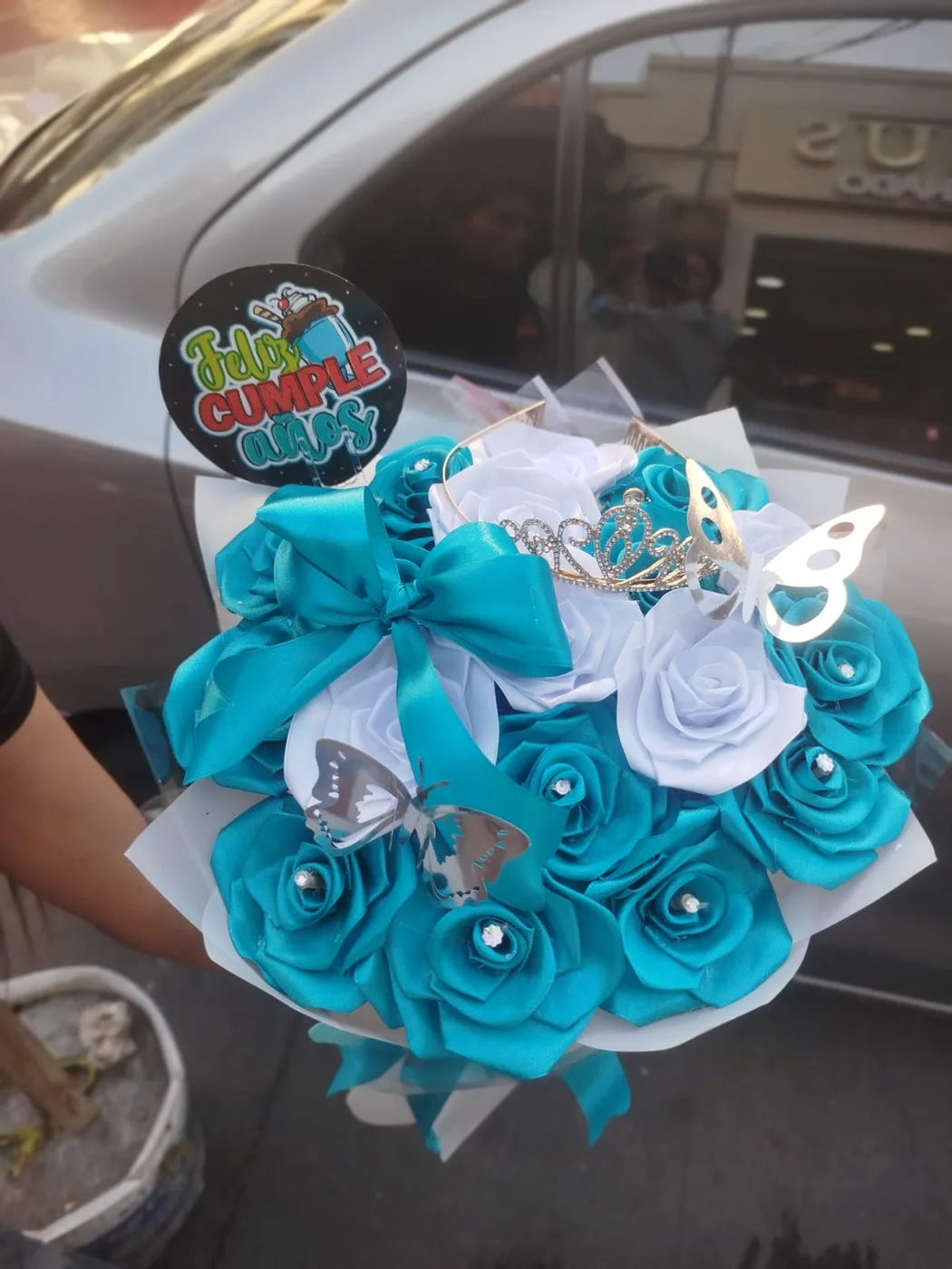 Ramo Rosas Turquesa Feliz Cumpleaños